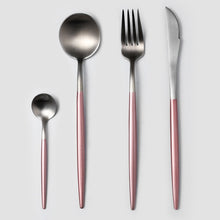 Load image into Gallery viewer, Black gold cutlery set