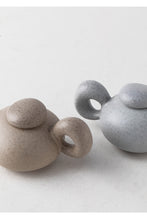 Load image into Gallery viewer, Big Handle teapot
