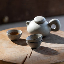 Load image into Gallery viewer, Big Handle teapot
